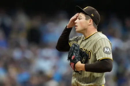 Miller's struggles put Padres down 2-0